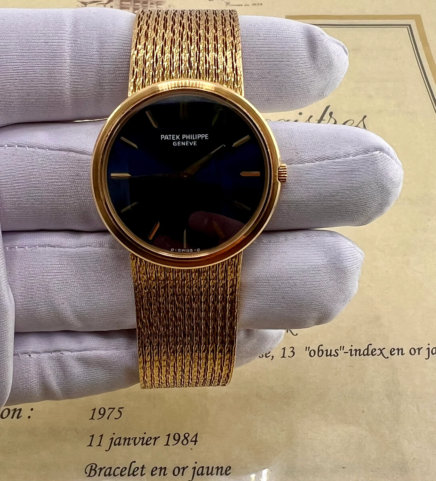 Patek Philippe Calatrava Yellow Gold Blue Dial Extrait d'archive 2016 3606:2 1984