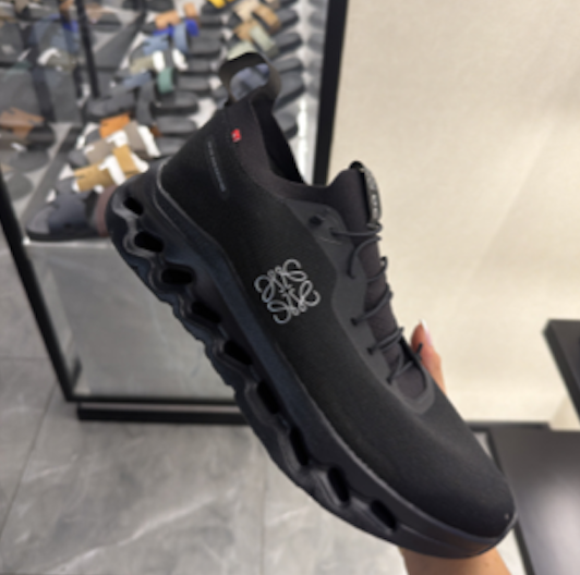 Loewe Loewe On Running Sneaker All Black
